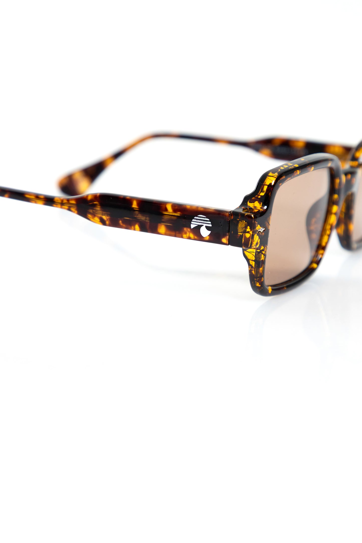ANIMAL PRINT DRIP SUNGLASSES