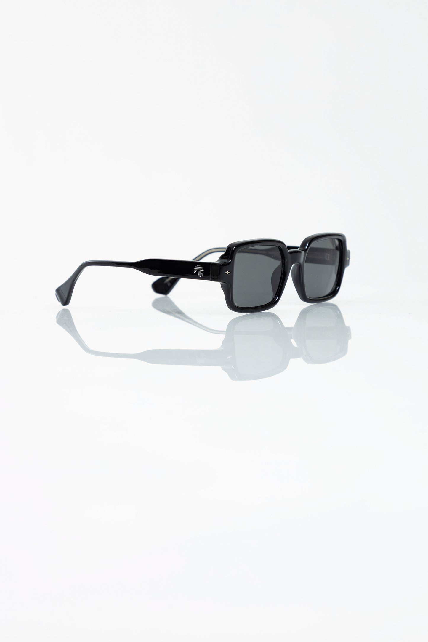 BLACK DRIP SUNGLASSES